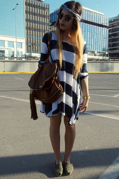 Olive-green-toms-shoes-striped-dress-brown-dolce-gabbana-bag